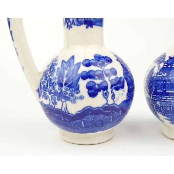 Set Of 2 Vintage Blue & White Ceramic Oil & Vinegar Cruet Pitchers With 1 Lid - Picture 11 of 16